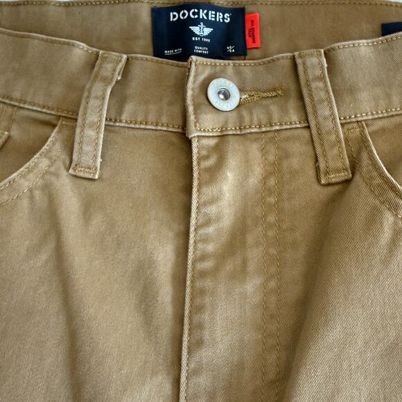 Dockers Mens 31 Slim Brown All Season Tech Jeans Stretch Timeless Casual - Picture 14 of 16